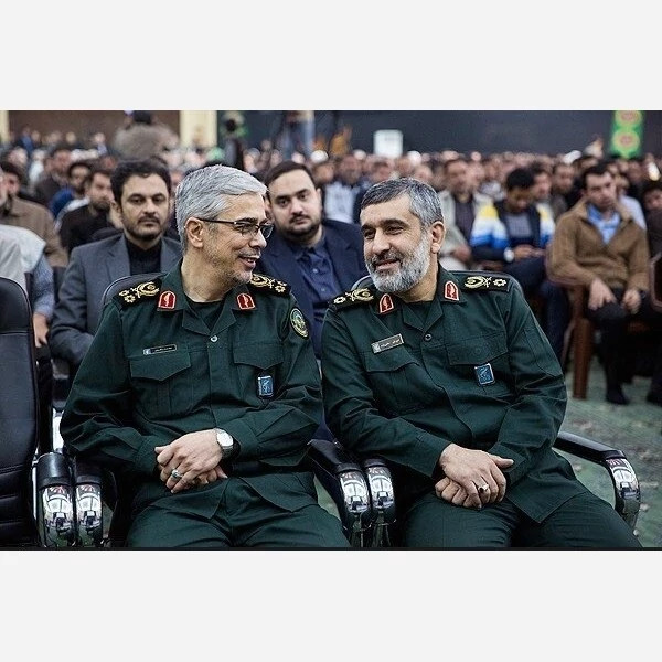 تابلو فرش شهید سردار باقری و حاجی زاده کد 4 (پس کرایه)